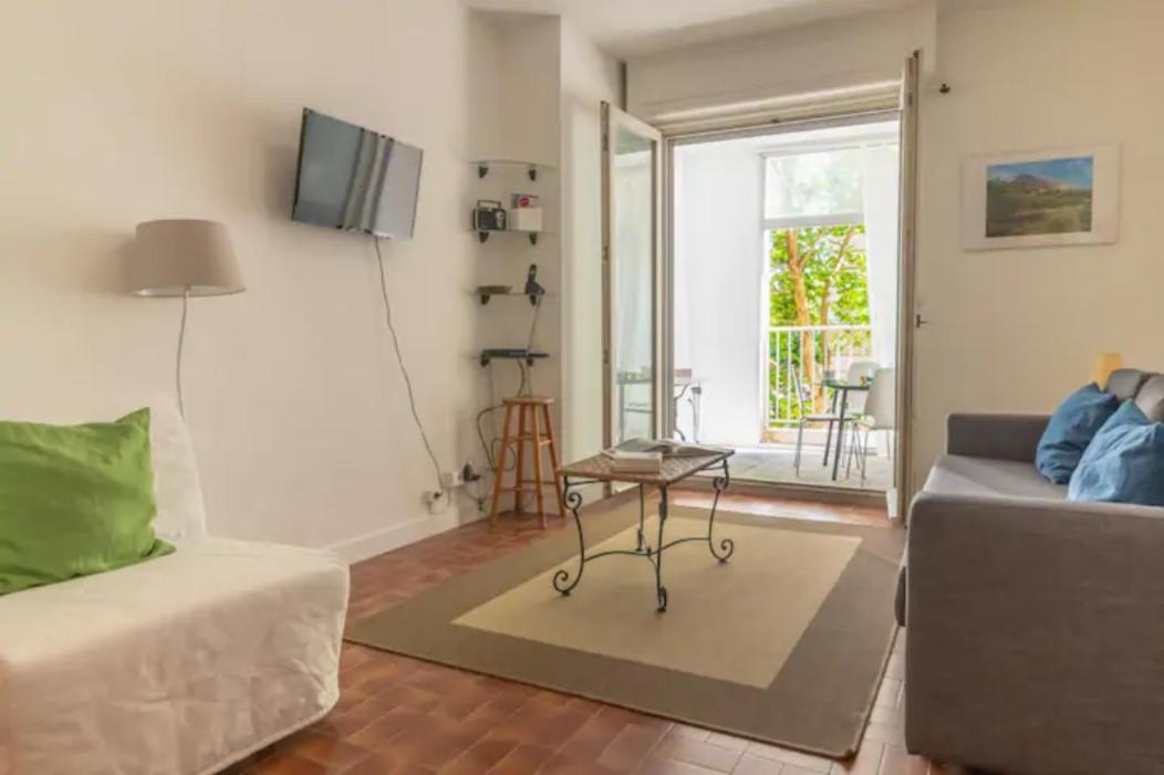 GRAND APPARTEMENT LUMINEUX POUR 2 à 4 PERSONNES A AVIGNON INTRA-MUROS WiFI GRATUIT Exterior foto