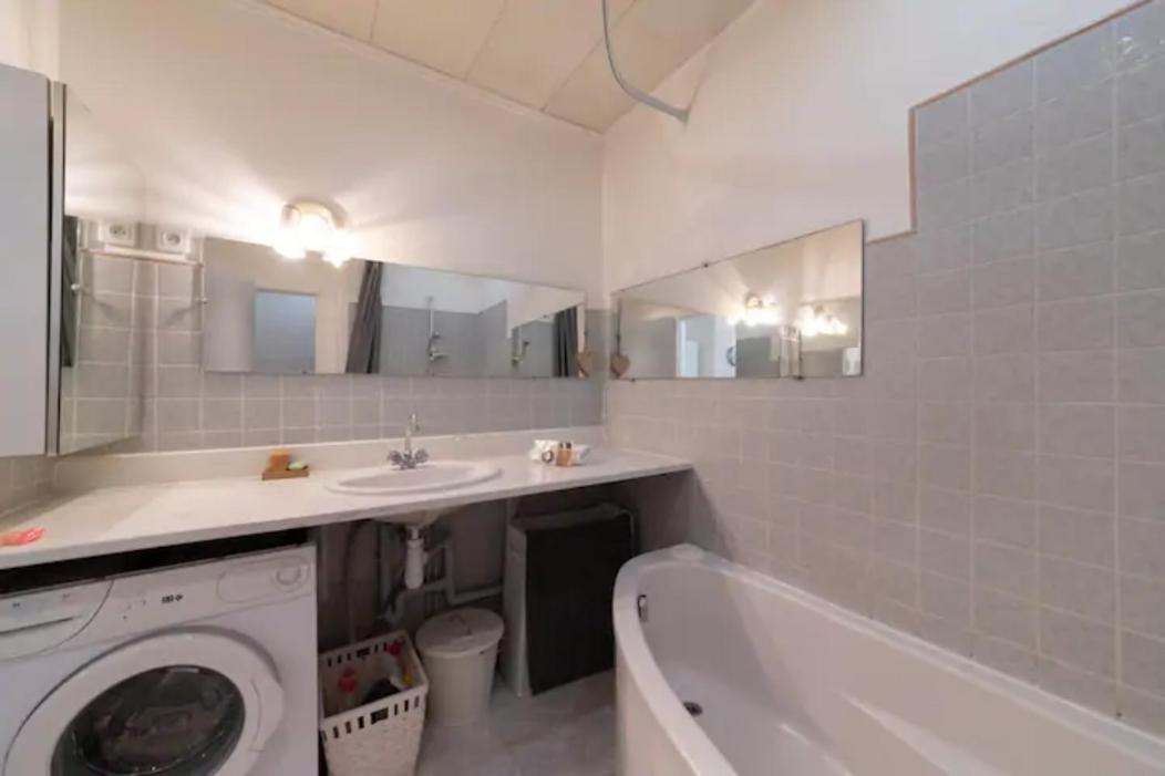 GRAND APPARTEMENT LUMINEUX POUR 2 à 4 PERSONNES A AVIGNON INTRA-MUROS WiFI GRATUIT Exterior foto